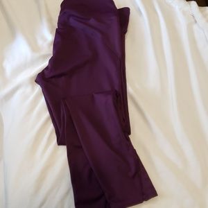 Women's athletic leggings - like new